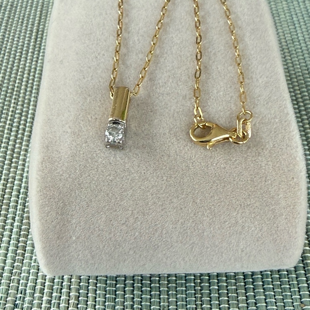 14k Yellow Gold Round Natural Diamond (.14) Pendant & 14k YG 18" Chain - Picture 3 of 7
